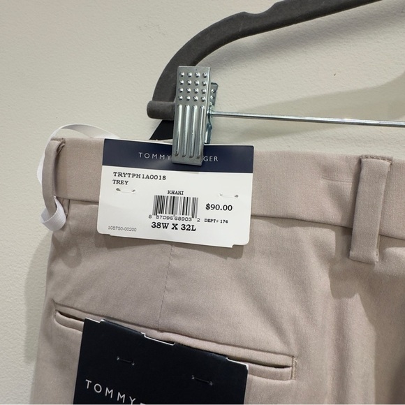 NWT- Tommy Hilfiger Men's Tan Pants Stretch 38W x 32 L - Picture 6 of 10